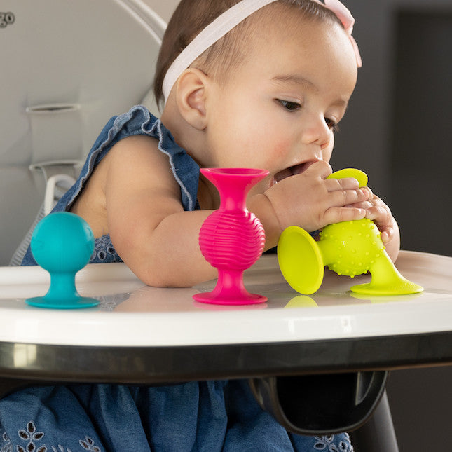 PIPSQUIGZ Attacca & Inventa, 3 pezzi in silicone con ventose per giocare ovunque, dai 6 mesi