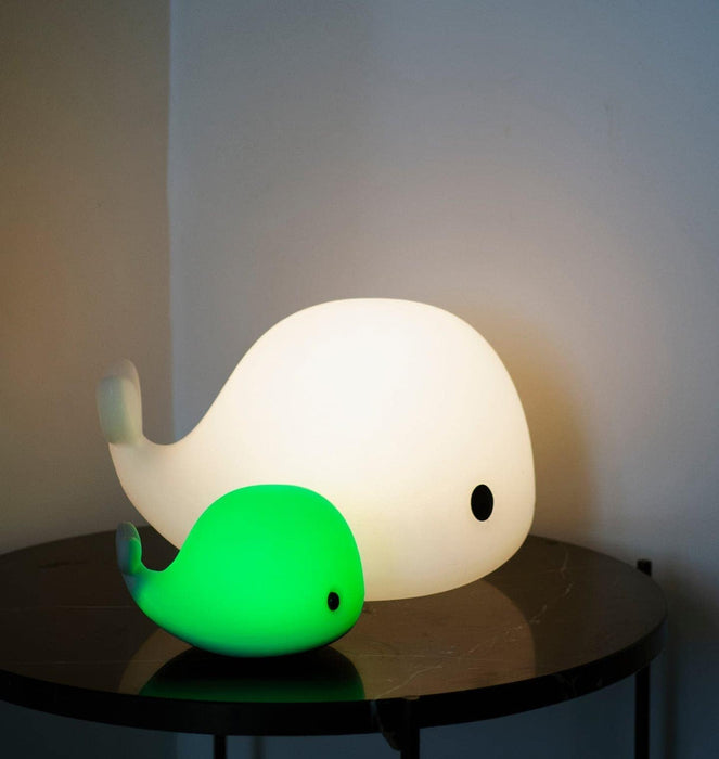 Luce da Cameretta FILIBABBA CHRISTIAN the WHALE 15 cm multicolore con USB