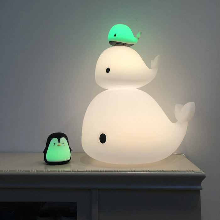 Luce da Cameretta FILIBABBA CHRISTIAN the WHALE 15 cm multicolore con USB