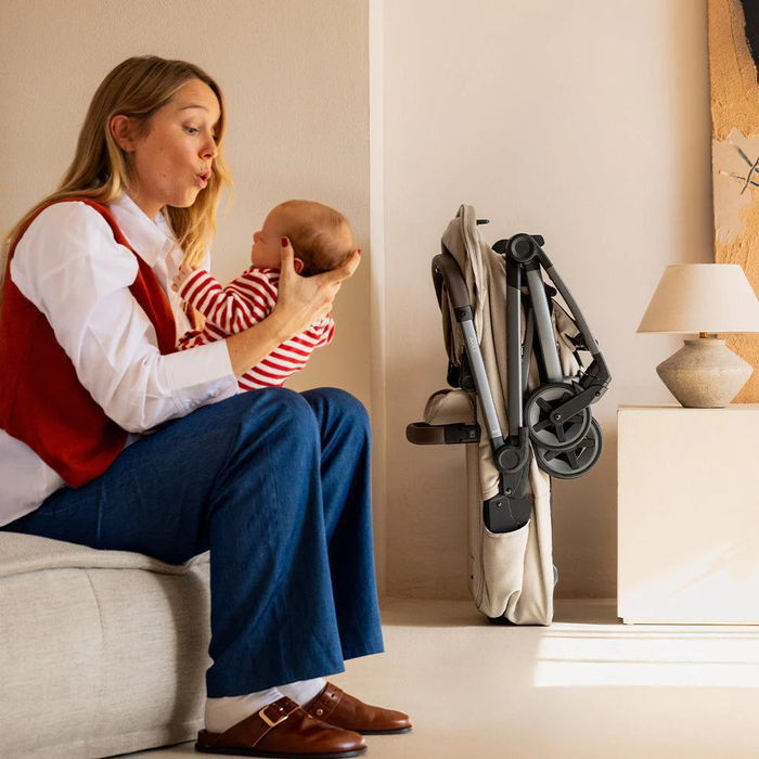 DUO Joolz AER2 Passeggino + Navicella + Corrimano Stone Grey Bagaglio a Mano, solo 6,5 kg!